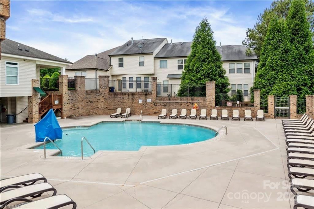 5141 Farm House Trl Winston Salem, NC 27103