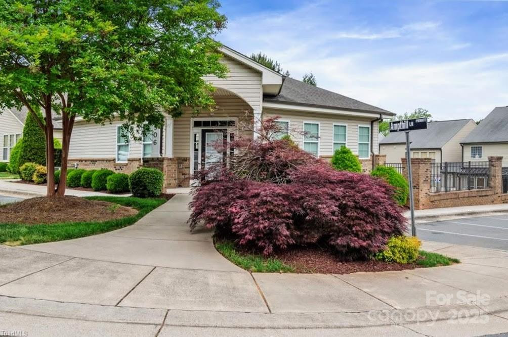 5141 Farm House Trl Winston Salem, NC 27103