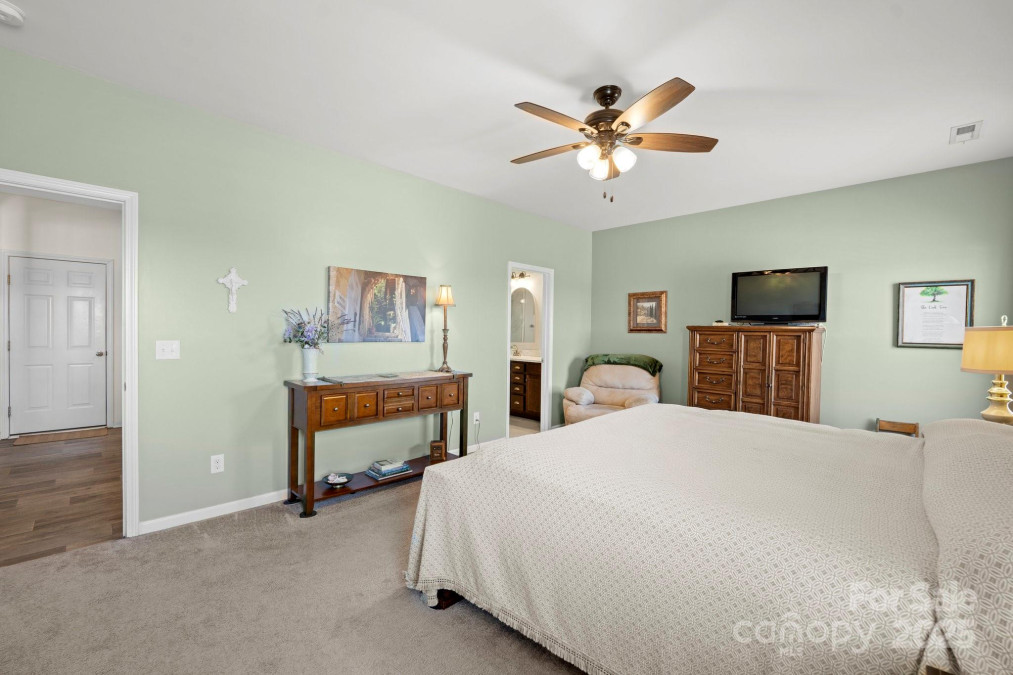 149 Canada Dr Statesville, NC 28677