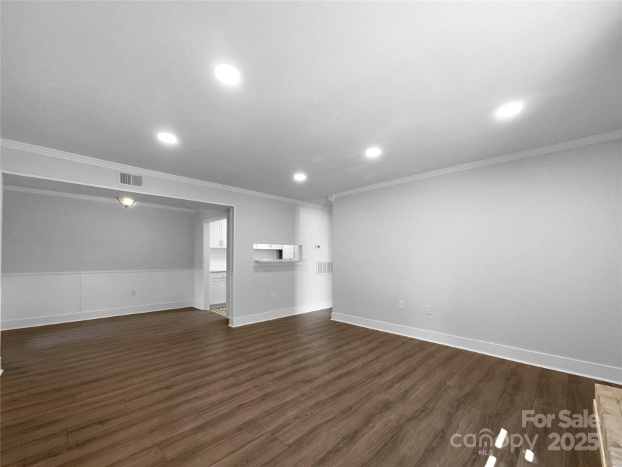 4936 Sardis Rd Charlotte, NC 28270
