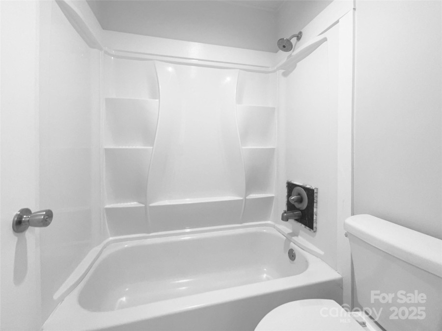 4936 Sardis Rd Charlotte, NC 28270