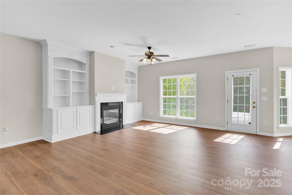 119 Tilton Dr Mooresville, NC 28115