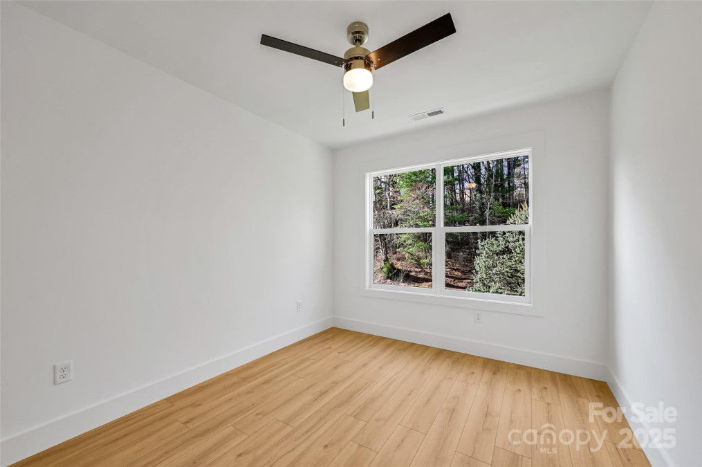 6 Cub Rd Asheville, NC 28806