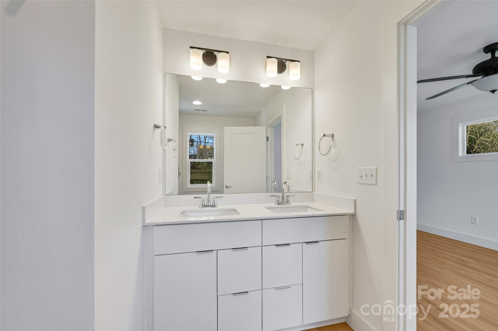6 Cub Rd Asheville, NC 28806
