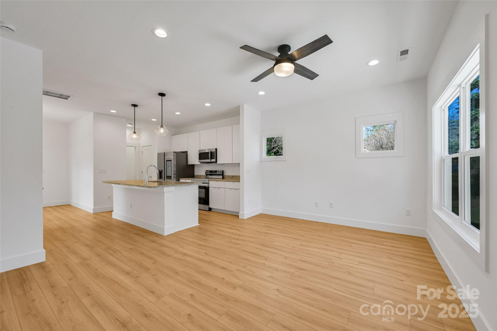 6 Cub Rd Asheville, NC 28806