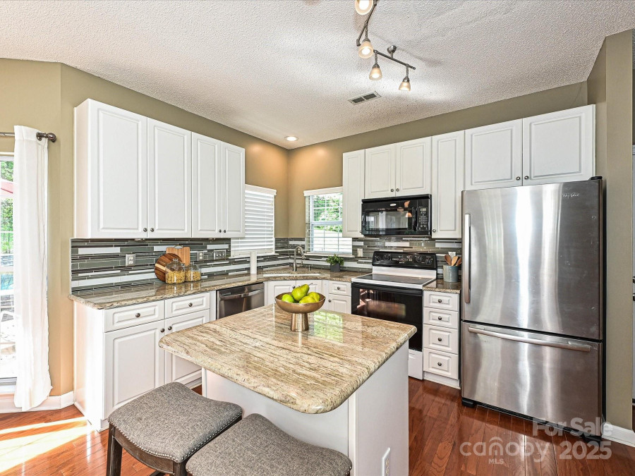 557 Portman Ln Fort Mill, SC 29708