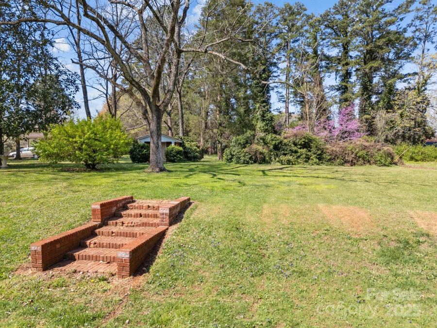 1023 Terrace Dr Salisbury, NC 28146