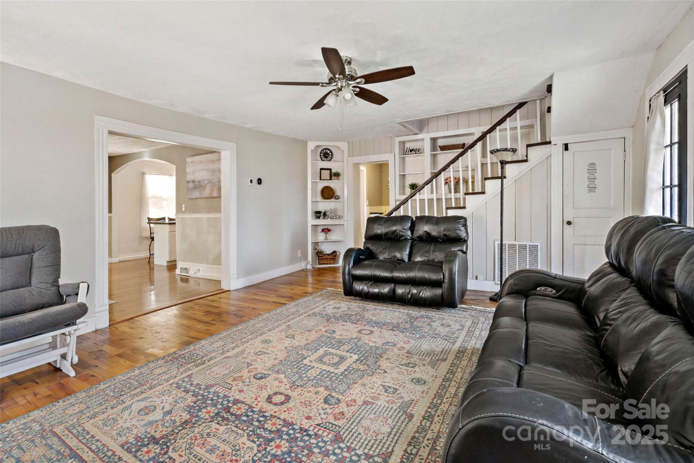 59 Poplar Dr Marion, NC 28752
