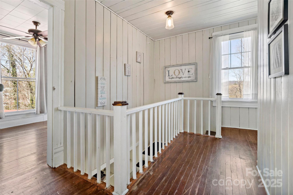 59 Poplar Dr Marion, NC 28752