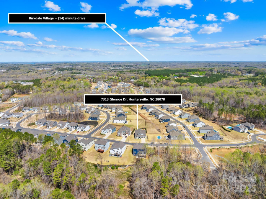 7313 Glenroe Dr Huntersville, NC 28078
