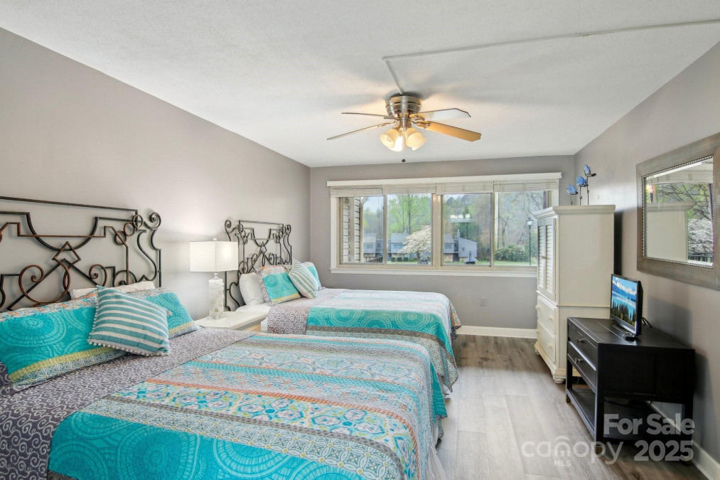 118 West Lake Dr Lake Lure, NC 28746
