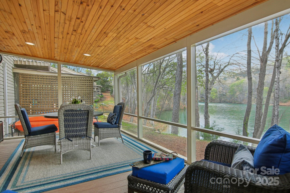 118 West Lake Dr Lake Lure, NC 28746