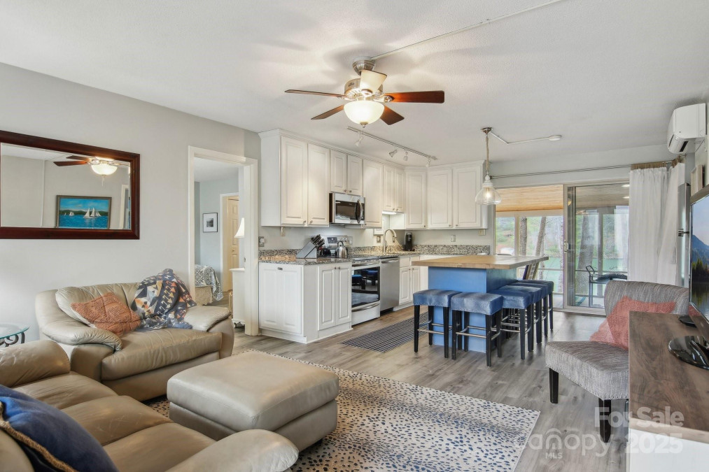 118 West Lake Dr Lake Lure, NC 28746