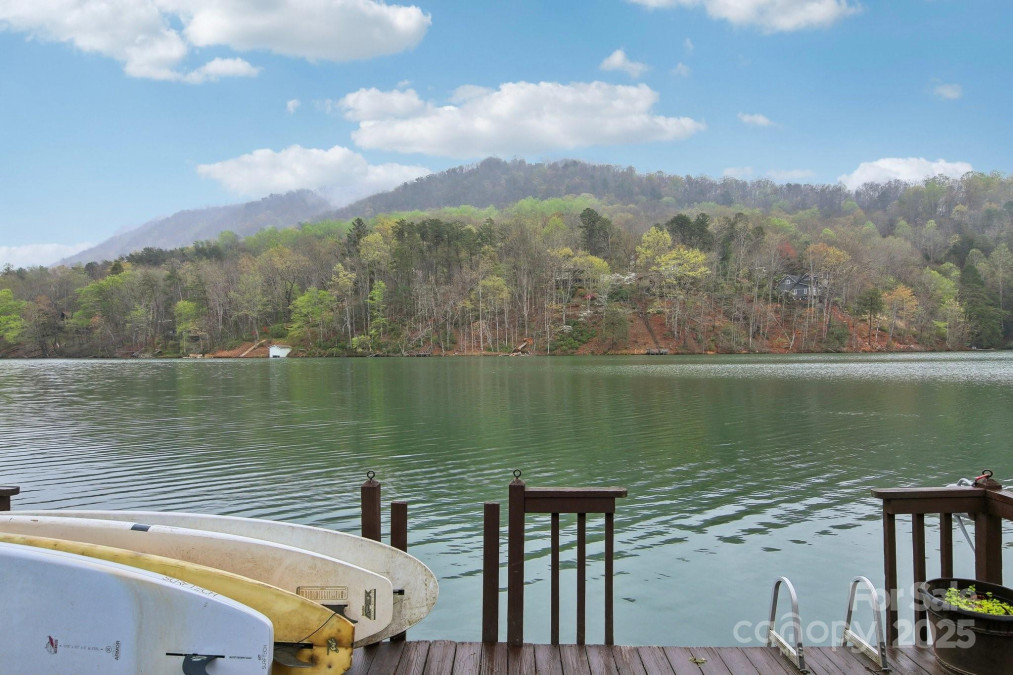 118 West Lake Dr Lake Lure, NC 28746