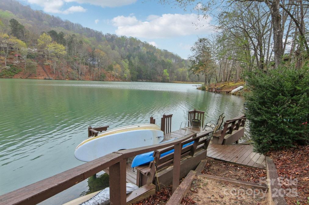 118 West Lake Dr Lake Lure, NC 28746