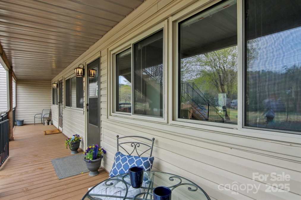 118 West Lake Dr Lake Lure, NC 28746
