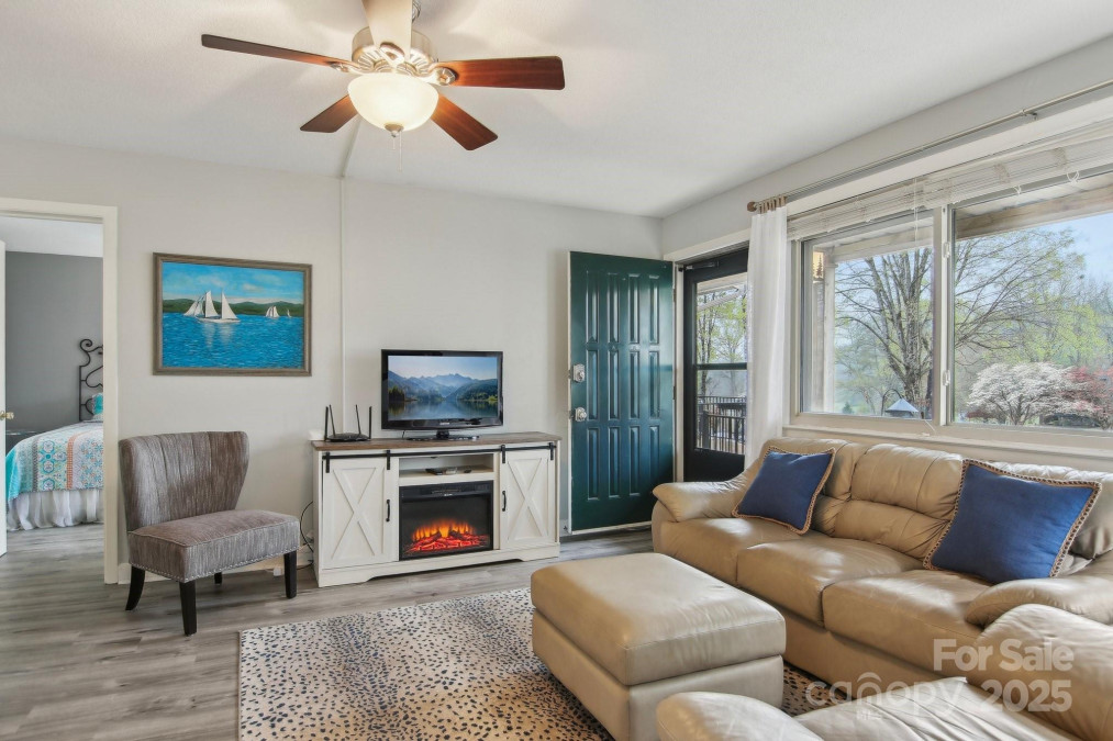 118 West Lake Dr Lake Lure, NC 28746
