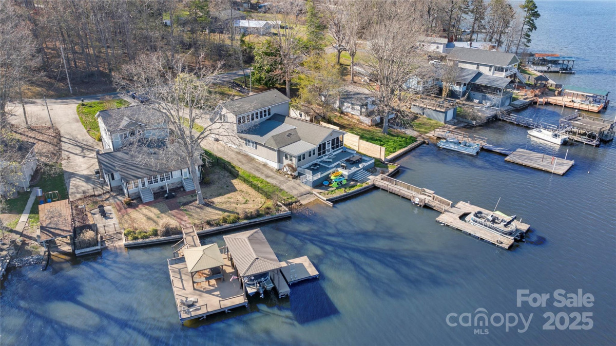 938 Pinehaven Dr New London, NC 28127
