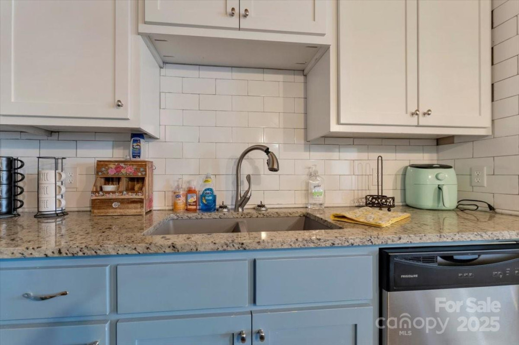 938 Pinehaven Dr New London, NC 28127