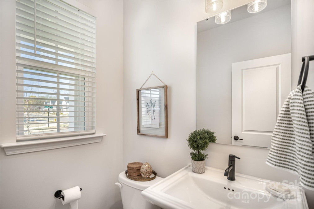 2105 Moss Bluff Dr Mint Hill, NC 28227