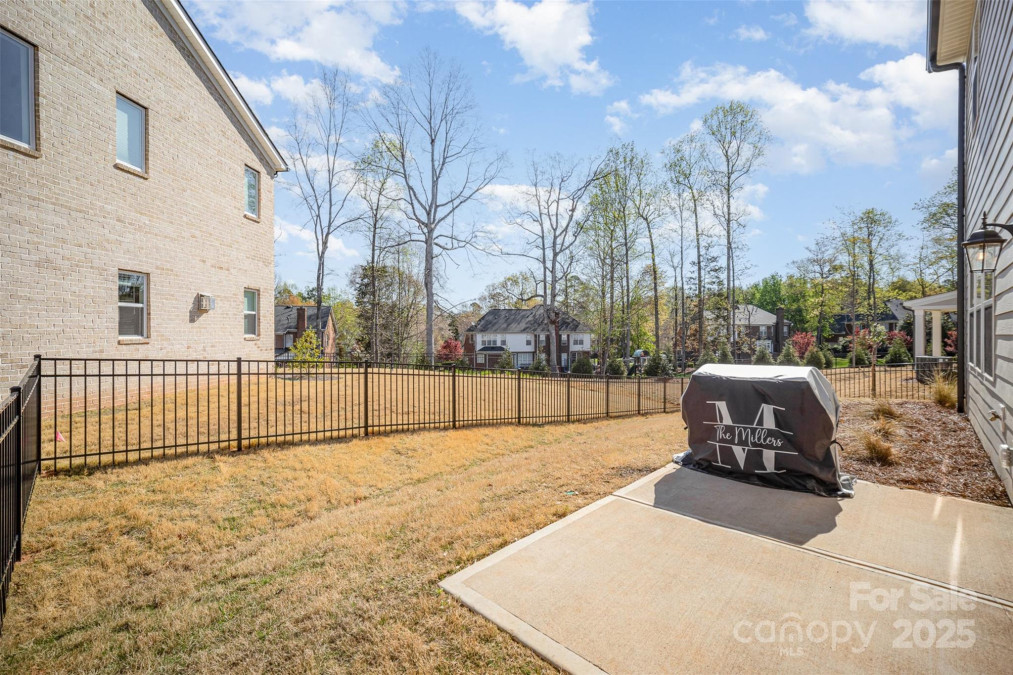 2105 Moss Bluff Dr Mint Hill, NC 28227