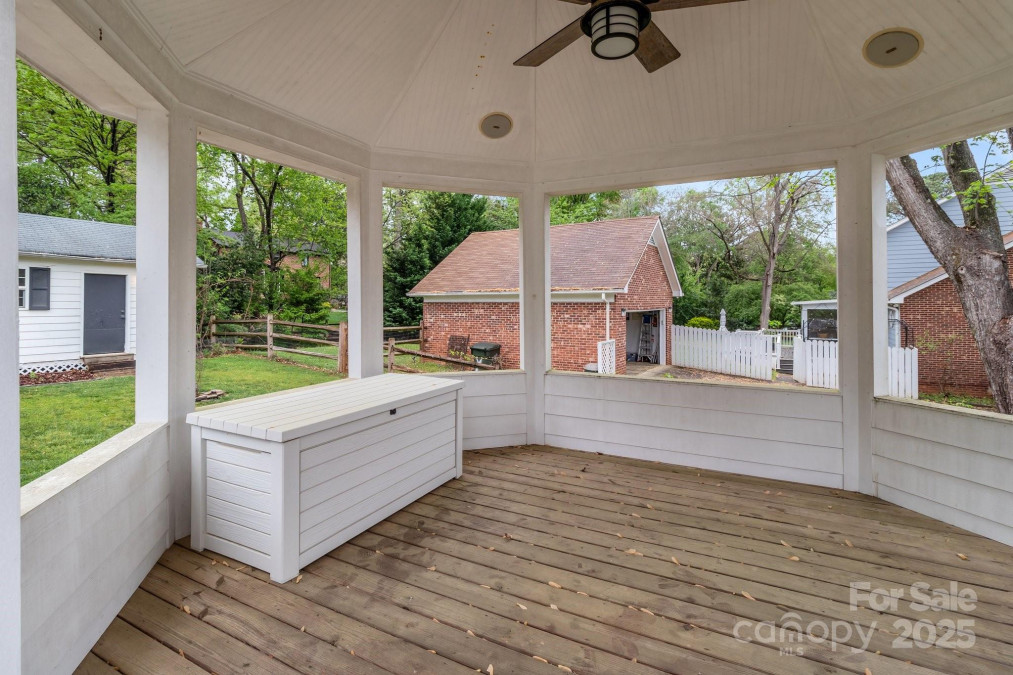 16421 Breckshire Dr Huntersville, NC 28078