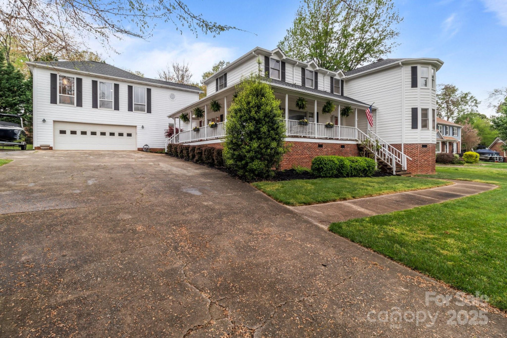 16421 Breckshire Dr Huntersville, NC 28078