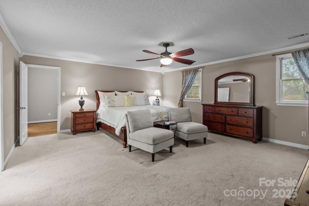 16421 Breckshire Dr Huntersville, NC 28078