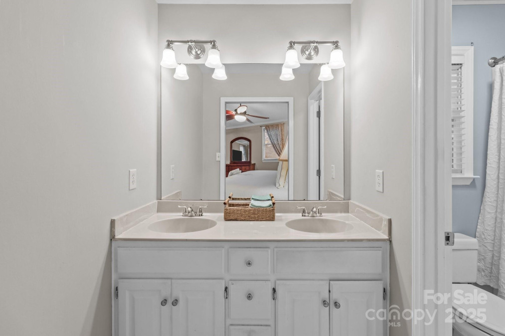 16421 Breckshire Dr Huntersville, NC 28078