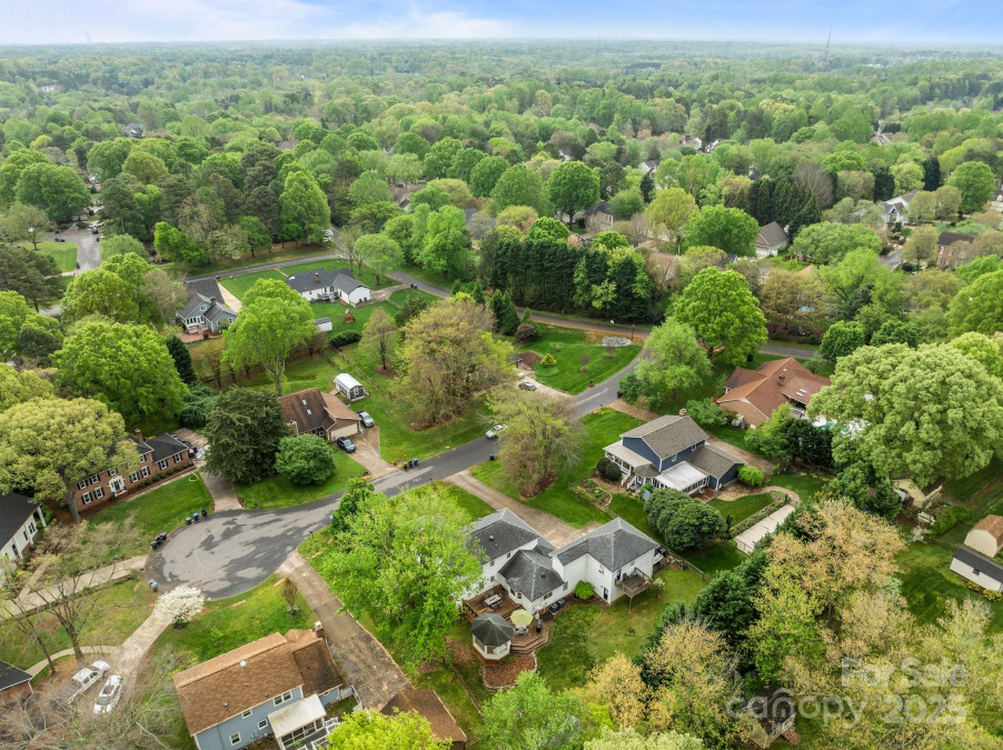 16421 Breckshire Dr Huntersville, NC 28078