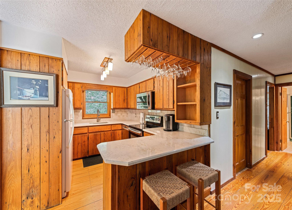 1192 Rockdale Rd Whittier, NC 28789