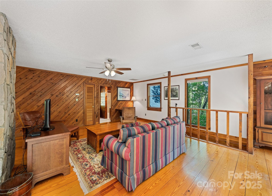 1192 Rockdale Rd Whittier, NC 28789