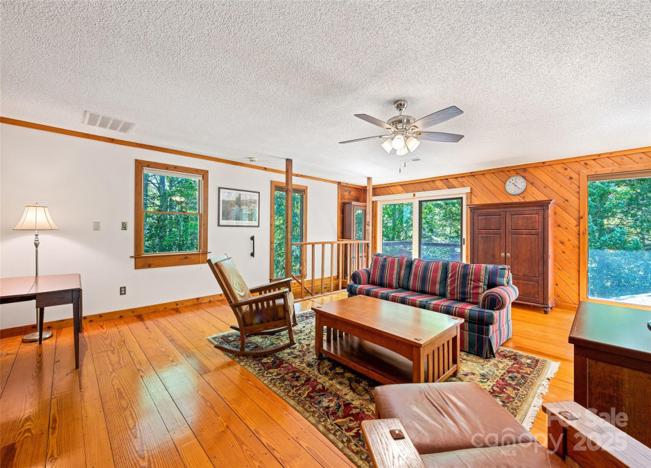 1192 Rockdale Rd Whittier, NC 28789