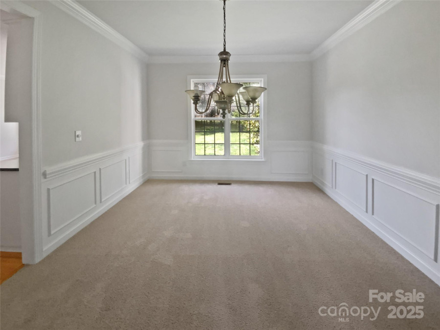 11023 Alnwick Ct Charlotte, NC 28262
