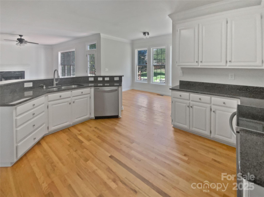 11023 Alnwick Ct Charlotte, NC 28262
