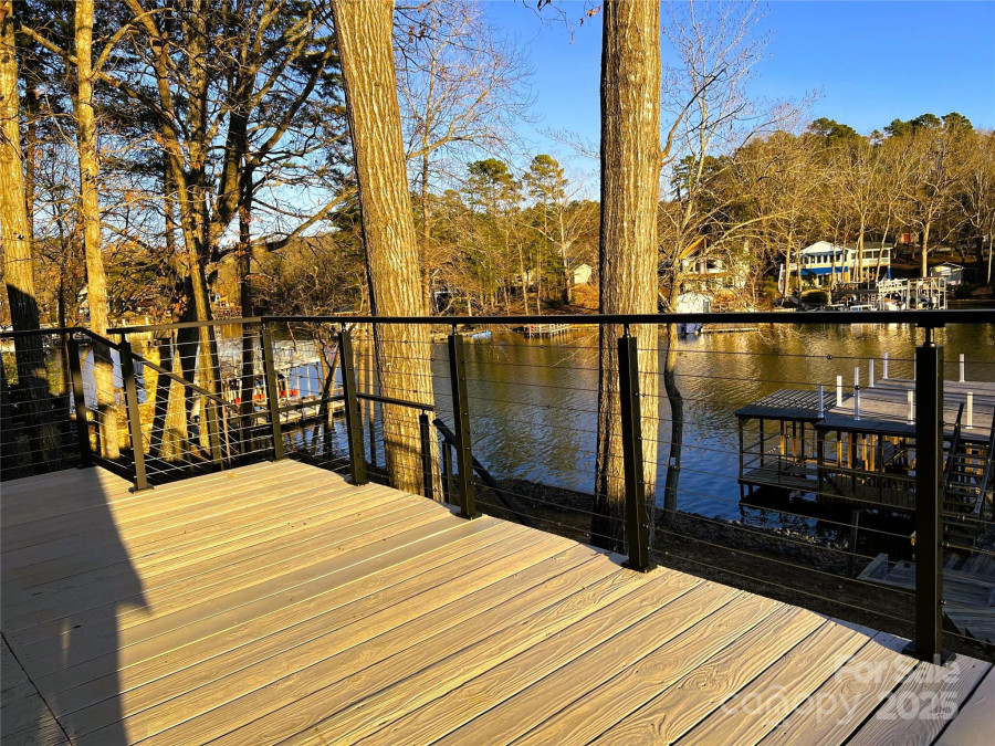 141 Sunrise Point New London, NC 28127
