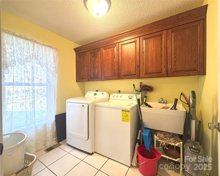 97 Hughes Dr Maggie Valley, NC 28751