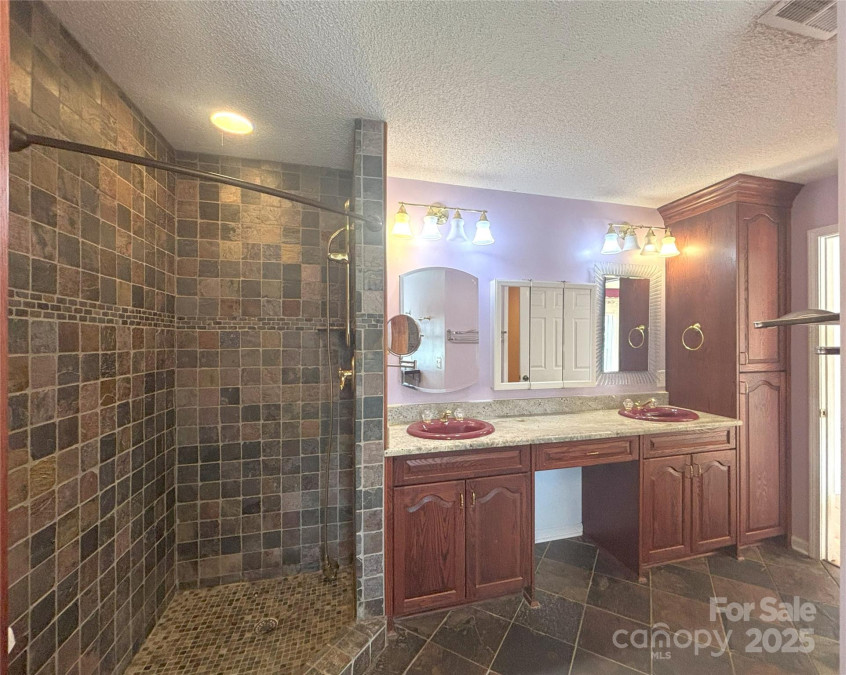 97 Hughes Dr Maggie Valley, NC 28751