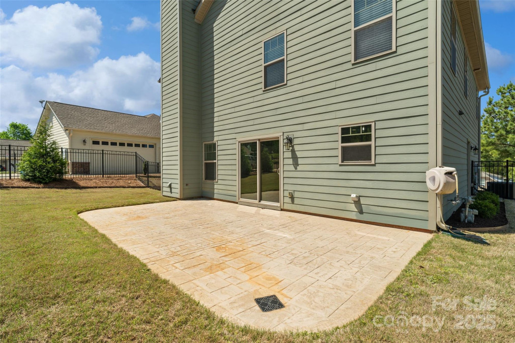 10270 Lakeshore Dr Lancaster, SC 29720