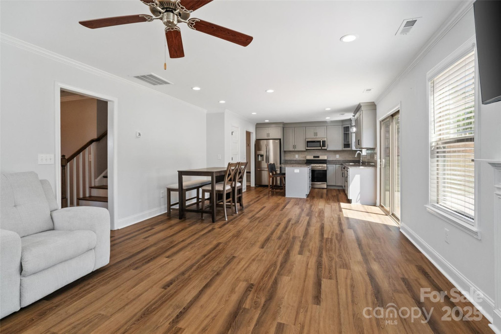 10270 Lakeshore Dr Lancaster, SC 29720