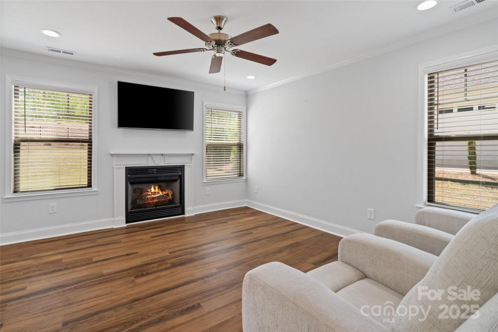 10270 Lakeshore Dr Lancaster, SC 29720