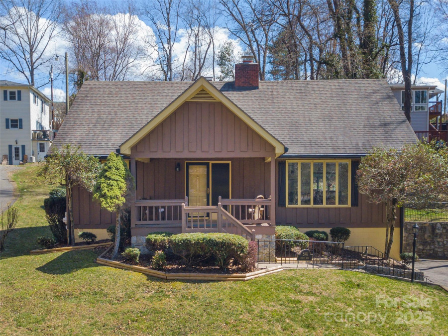 570 County Rd Waynesville, NC 28785