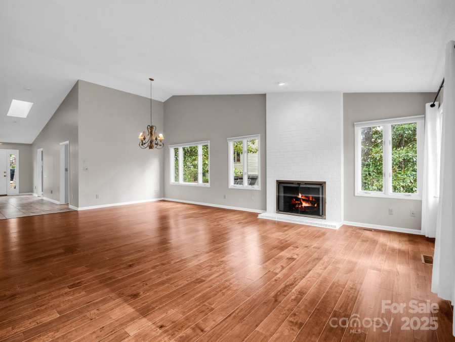31 Hunting Country Trl Tryon, NC 28782