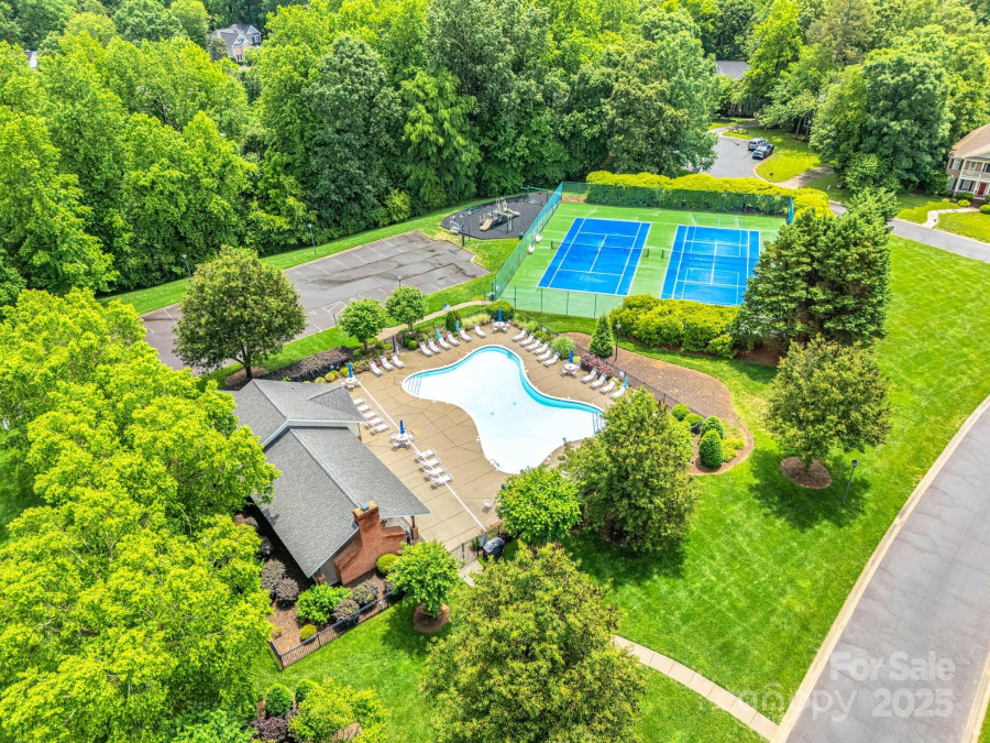 1102 High Brook Dr Waxhaw, NC 28173