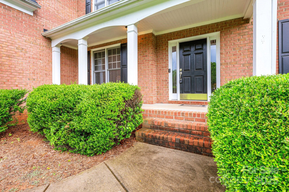 1102 High Brook Dr Waxhaw, NC 28173