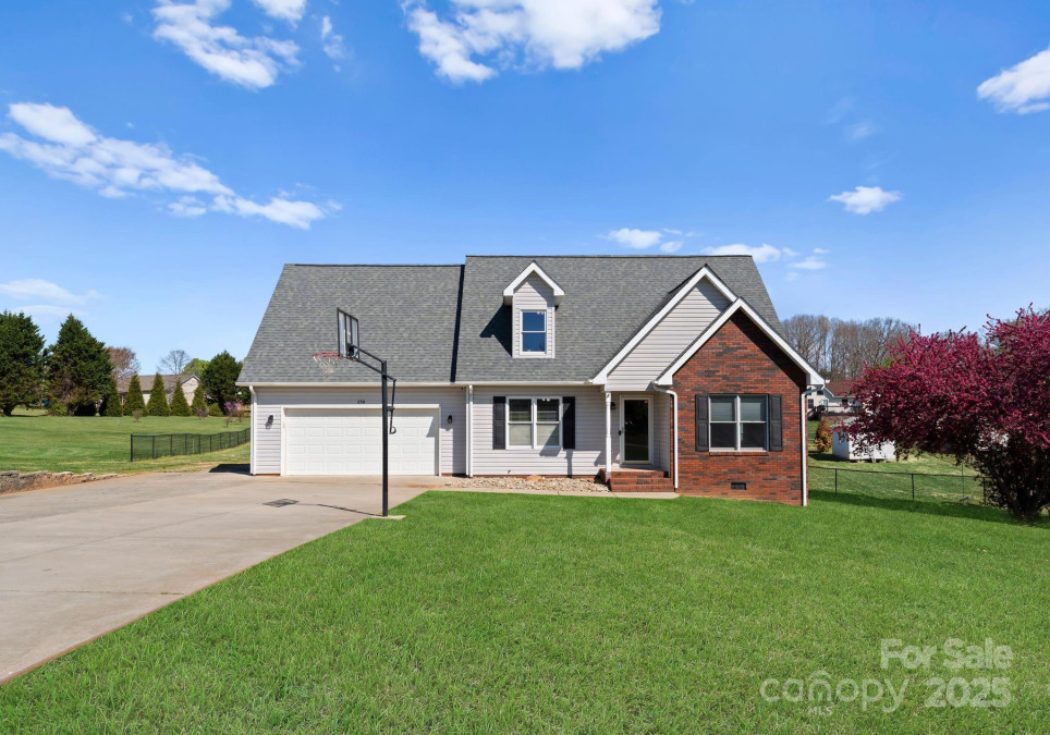 238 Lippard Springs Cir Statesville, NC 28677