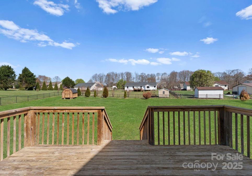 238 Lippard Springs Cir Statesville, NC 28677