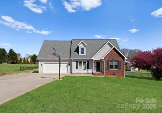 238 Lippard Springs Cir Statesville, NC 28677
