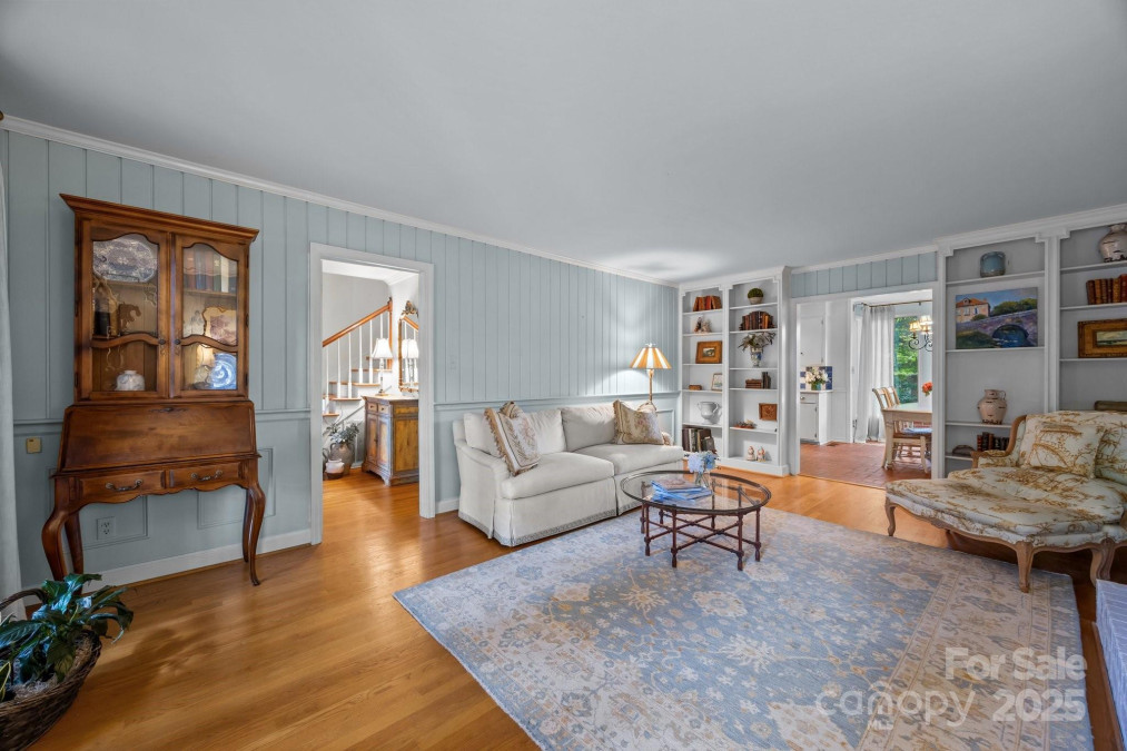 5510 Sardis Rd Charlotte, NC 28270