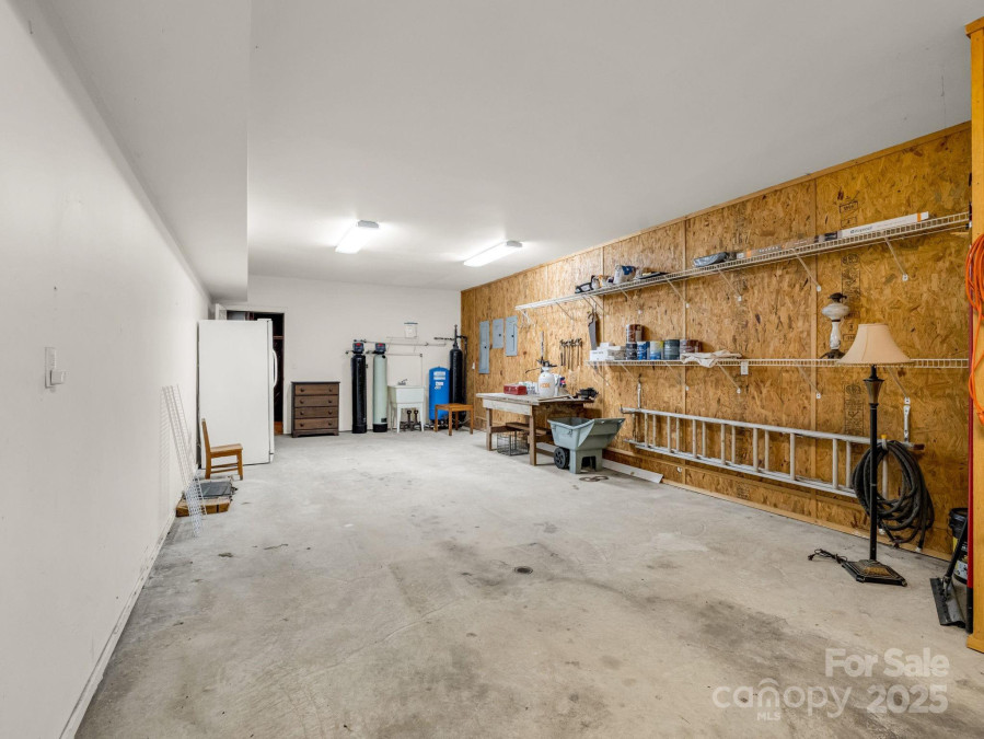 153 Old Lakey Gap Rd Black Mountain, NC 28711